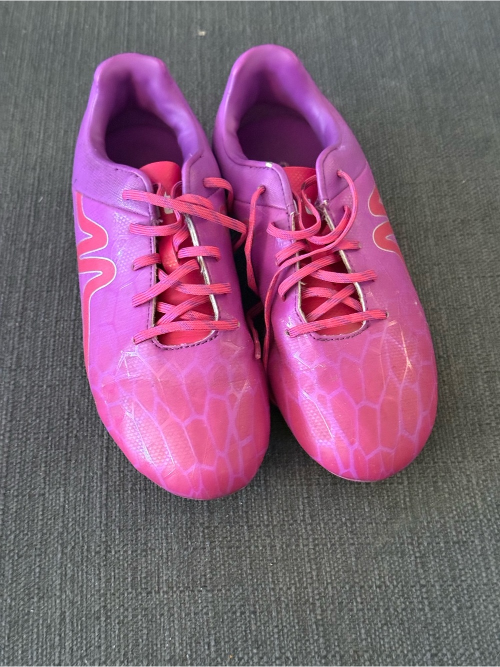 Kids soccer Shoes - Pink/Purple Lace-Up
